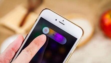 图：手机重启，关机